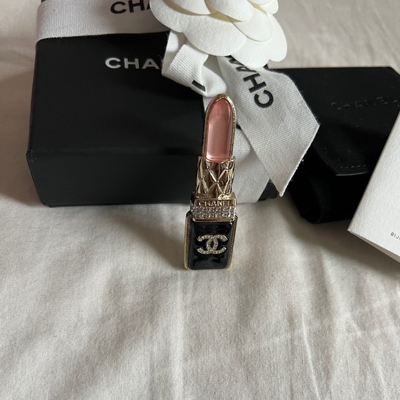 Chanel Metal Strass Pearl Lipstick Brooch - Picture 4 of 4
